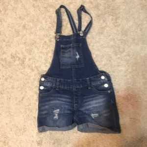 Overalls with pockets in the front and the back